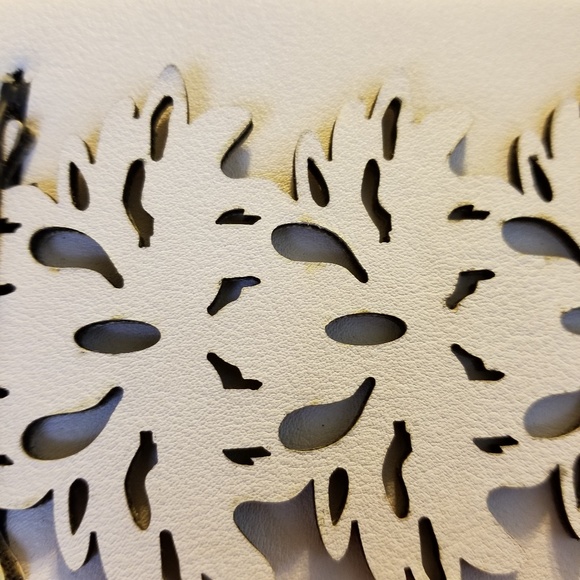 ๐ BNWT BCBG Clare Satchel - Picture 7 of 7